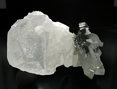 Babingtonite with Calcite and Quartz. 