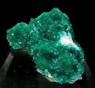 Dioptase with Calcite. Side