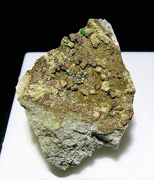 Cobaltarthurite with Conichalcite. 