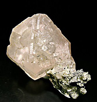 Fluorite with Muscovite and Schorl. Side