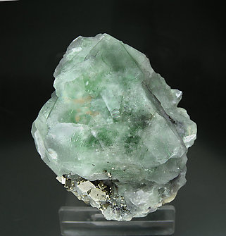 Octahedral Fluorite with Ferberite, Quartz and Pyrite. Side