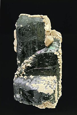 Ferberite with Siderite. Front