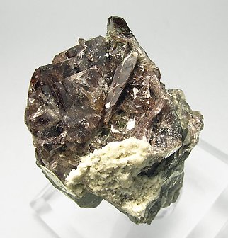 Axinite-(Fe) with Albite. Top