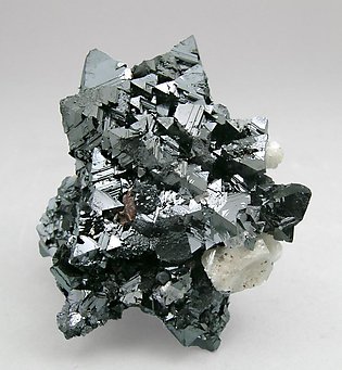 Hausmannite with Calcite. Front