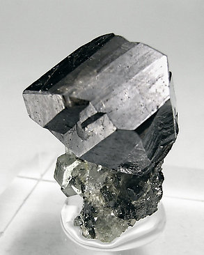 Cassiterite with Fluorapatite, Siderite and Quartz. 