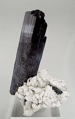 Arfvedsonite with Albite. Front