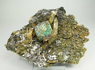 Ksterite with Mushistonite, Quartz, Beryl and Calcite. 