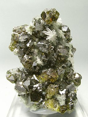 Sphalerite (variety cleiophane)  with Quartz and Galena. 