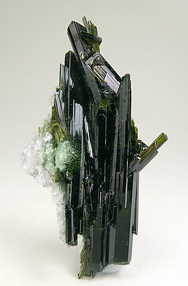 Epidote with Byssolite. Front