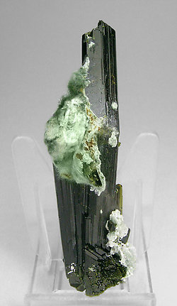 Epidote with Byssolite. Rear