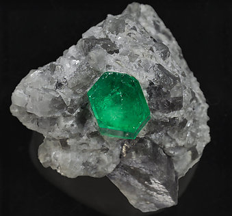 Beryl (variety emerald) on Calcite. Top