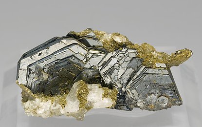 Hematite with Muscovite and Clinochlore. Front