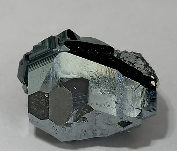 Hematite with Gaudefroyite. Side