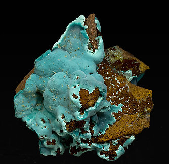 Rosasite with Wulfenite. Front