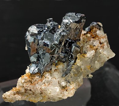 Pyrargyrite with Calcite and Quartz. Side