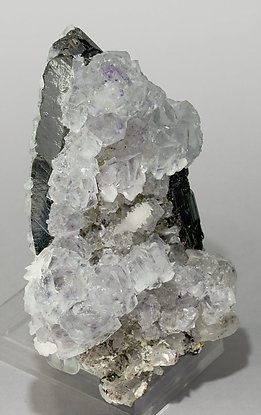 Fluorite with Ferberite, Calcite and Quartz. Side