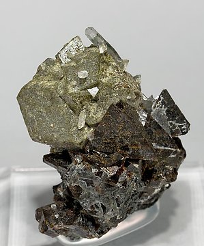 Genthelvite with Andradite. Front