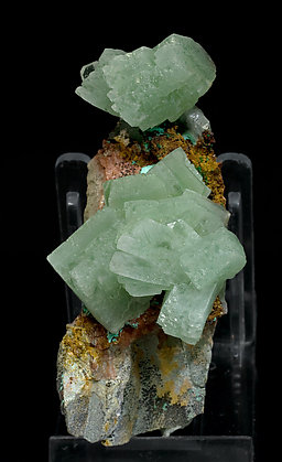 Baryte with Malachite and inclusions of Malachite. Front