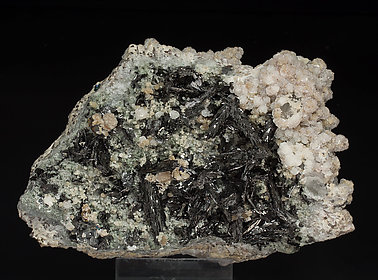 Ferberite with Calcite and Quartz. 