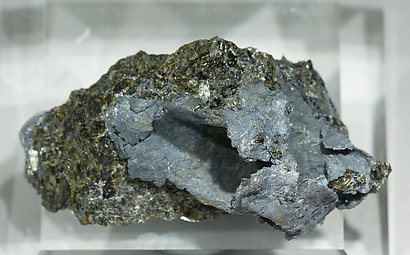 Lead with Epidote. Top