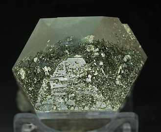 Quartz with Chlorite, adularia and Muscovite. Top