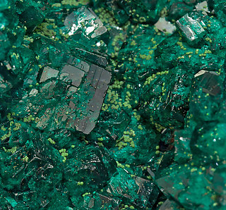 Dioptase with Bayldonite. 