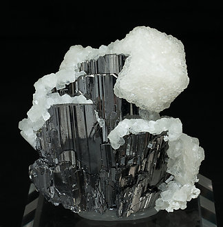 Ferberite with Calcite-Dolomite, Muscovite and Pyrite. Front