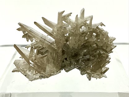 Cerussite (twinned). Front