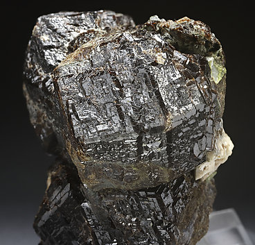 Andradite with Calcite. Photo: Joaquim Calln