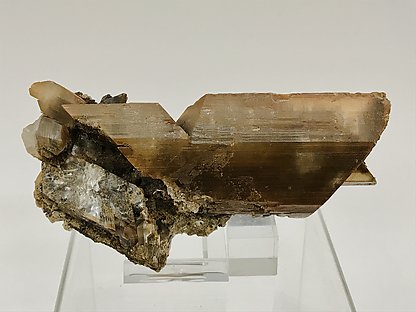 Gypsum with inclusions. Side