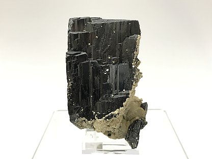 Ferberite with Siderite and Pyrite.