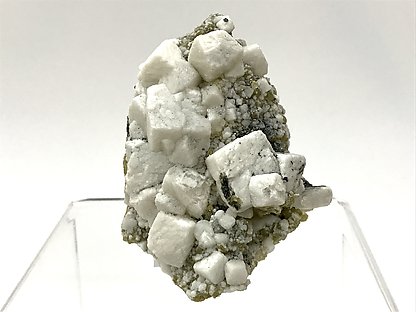 Dolomite on Quartz with Siderite and Ferberite.