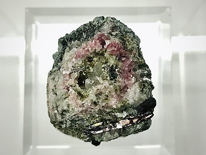 'lepidolite' after Elbaite and with Manganotantalite. Top