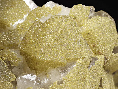 Quartz with Siderite. Photo: Joaquim Calln