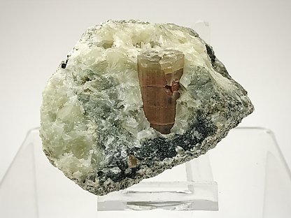 Fluorapatite on Prehnite.