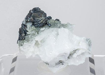 Djurleite-Chalcocite intergrowth on Calcite.