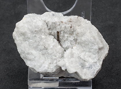 Dissakisite-(Ce)/Allanite-(Ce) with Dolomite. 