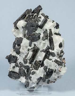 Fluoro-richterite with Calcite. 