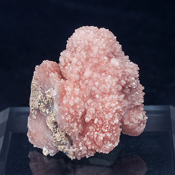 Quartz (variety rose quartz). 