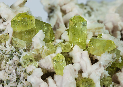 Fluorapatite with Microcline and Calcite.