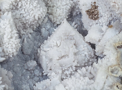 Quartz (variety chalcedony) after Baryte. 