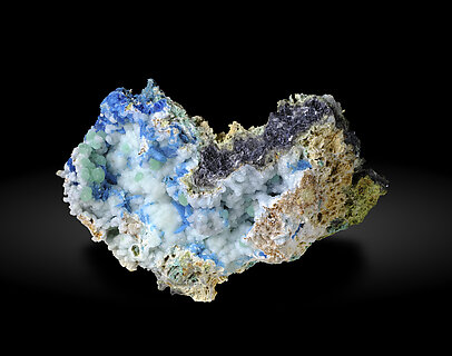 Cuprodongchuanite with Veszelyite and Hemimorphite. Photo: Joaquim Calln