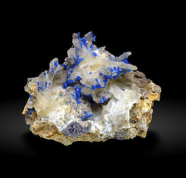 Veszelyite on Quartz. Front / Photo: Joaquim Calln