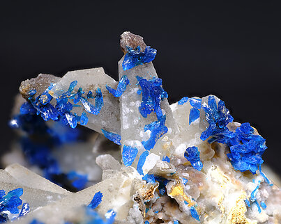 Veszelyite on Quartz. Detail / Photo: Joaquim Calln