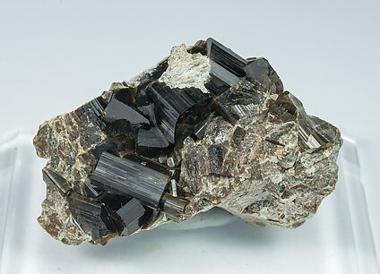 Vesuvianite on Garnet (Group). 