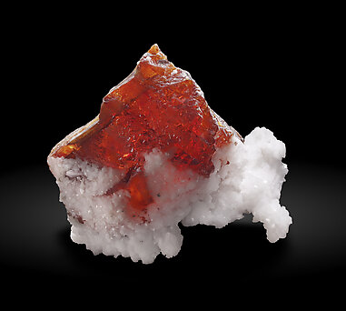 Sphalerite with Dolomite. Light behind / Photo: Joaquim Calln