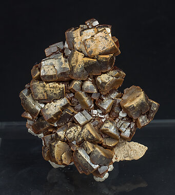 Vanadinite (variety arsenic-bearing vanadinite).