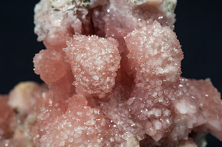 Quartz (variety rose quartz). 