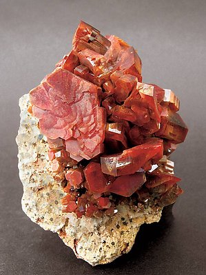 Vanadinite. Front