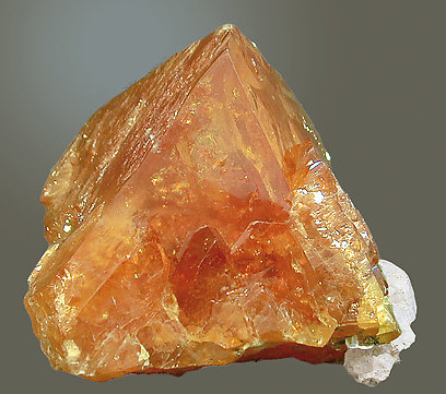 Scheelita.